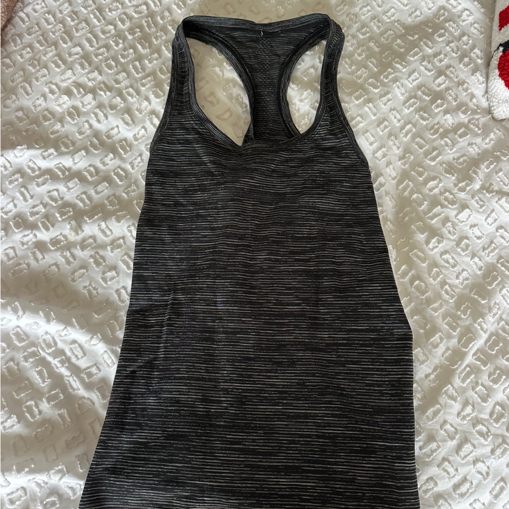 black and white swiftly tank